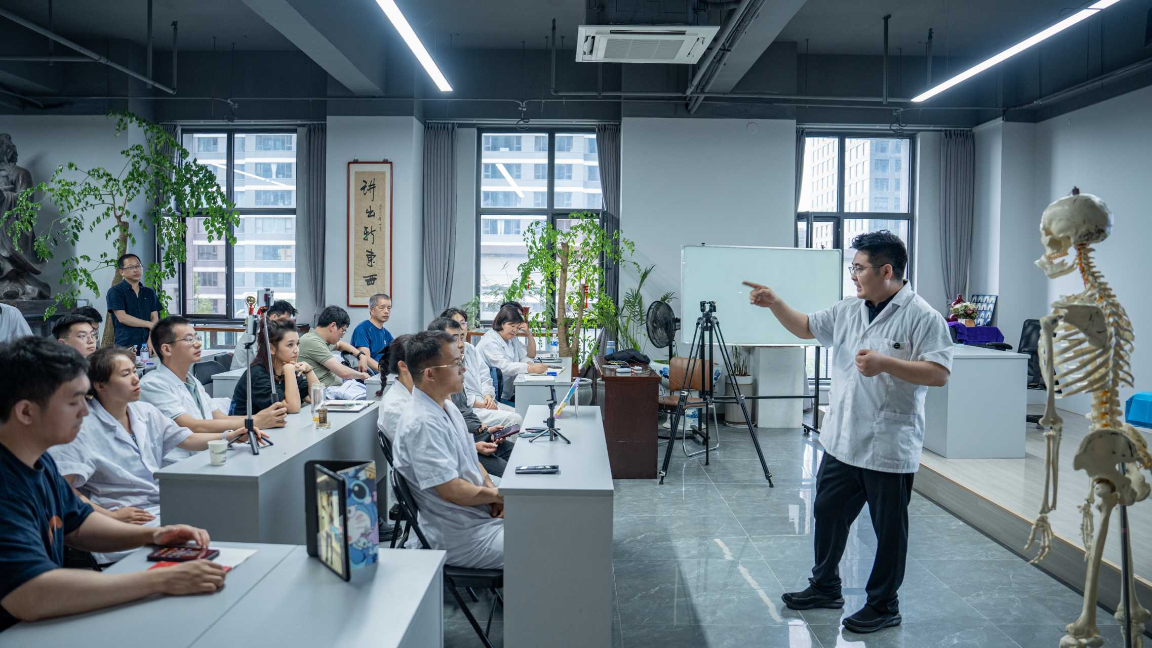 全國新中醫(yī)診療體系第47屆康復(fù)評估輕手法正骨培訓(xùn)班圓滿結(jié)業(yè)！