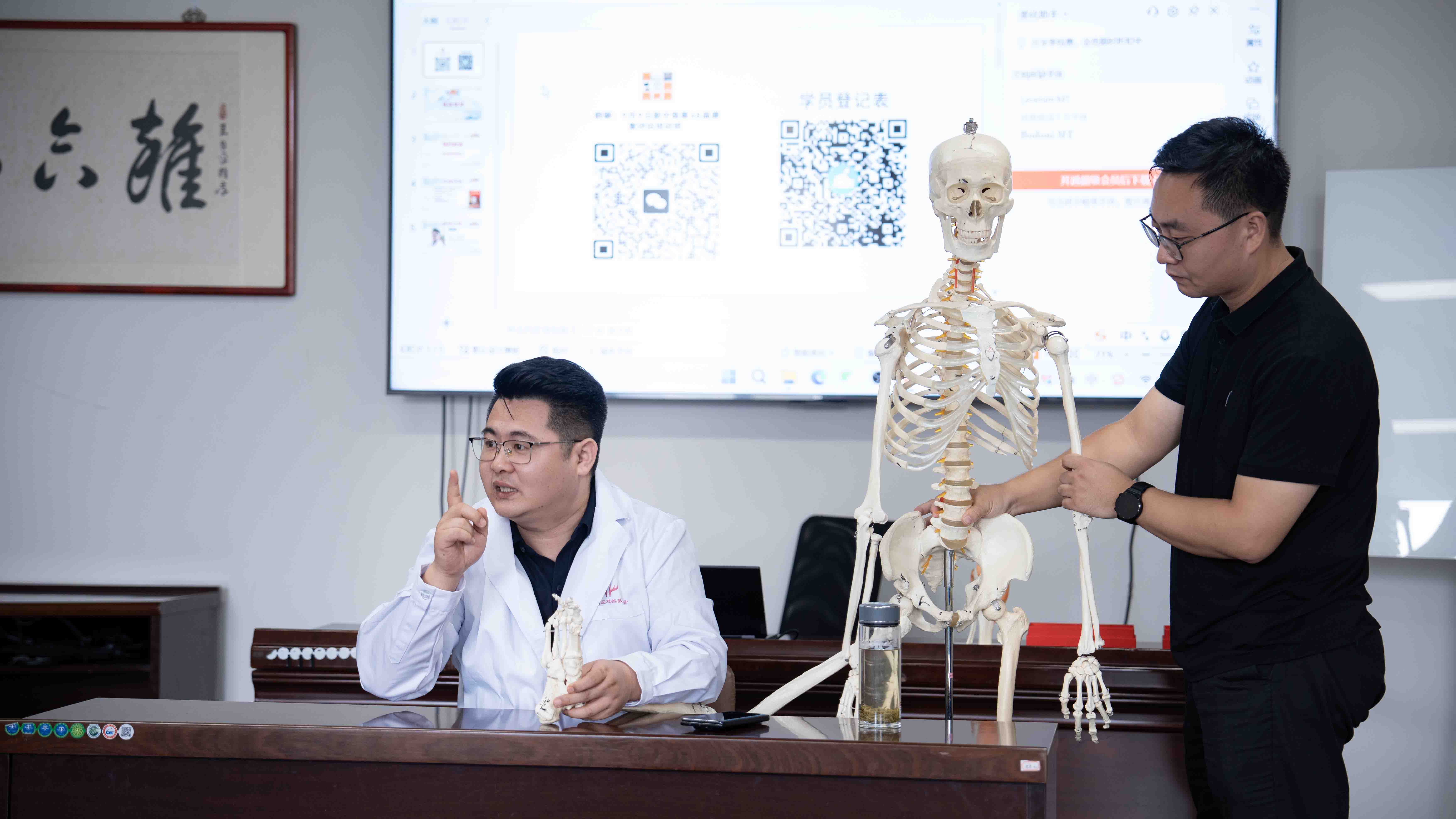 全國新中醫(yī)診療體系第48屆康復評估輕手法正骨培訓班圓滿結業(yè)！